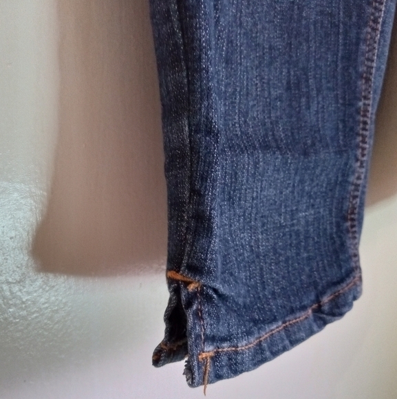 Mixit dark wash Capri jeans women's size 8 - Picture 3 of 7